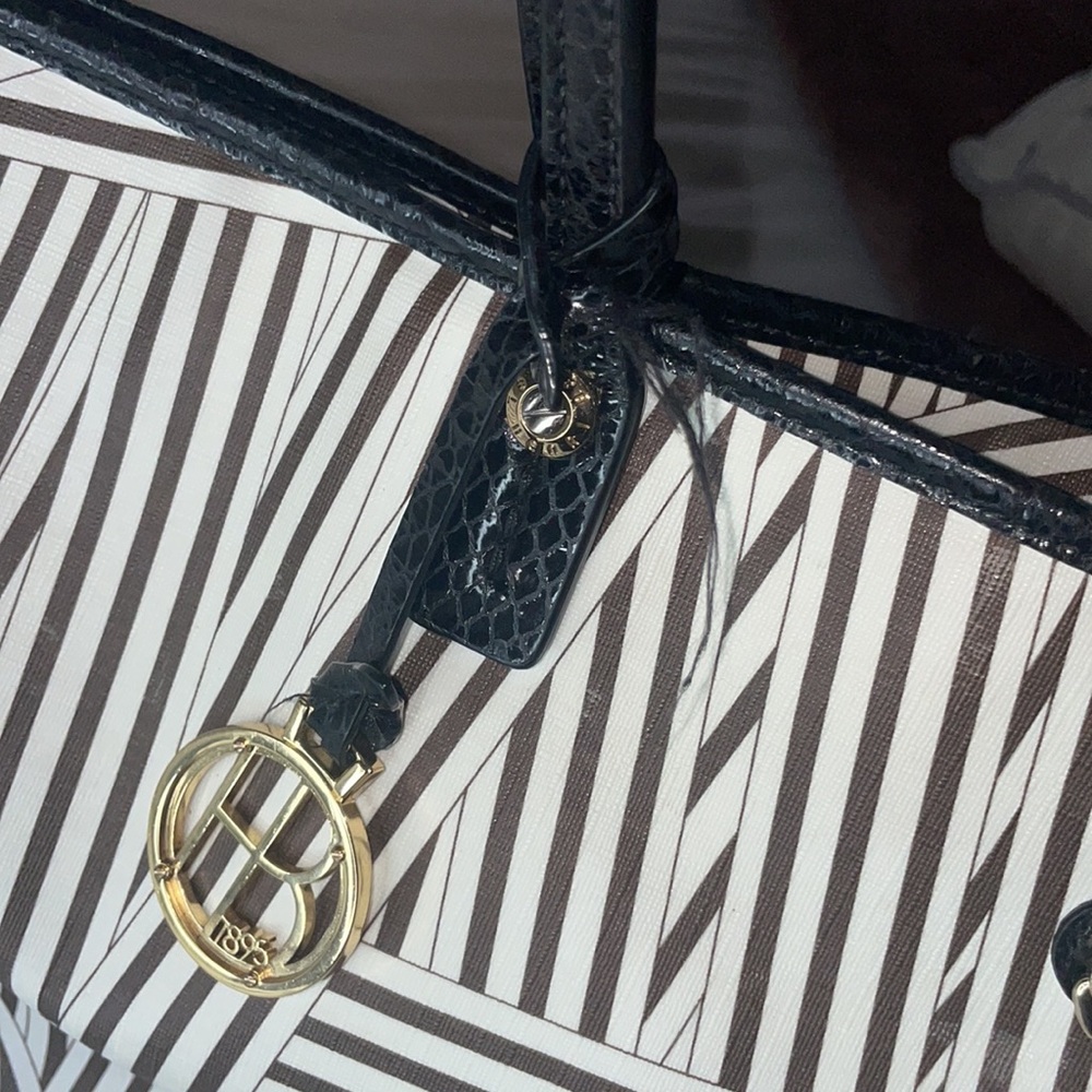 HENRI BENDEL disturbed stripe tote 🙀 - Picture 15 of 16